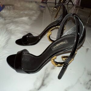 Dolce and gabbana heels size 39